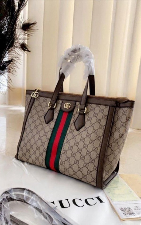 Gucci Ophidia GG Medium Tote Bag..