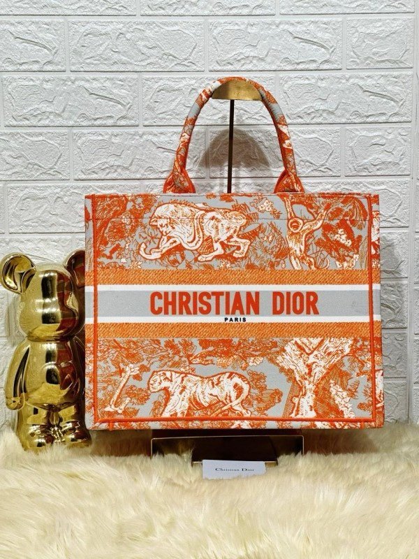 Christian Dior Book Tote With OG Box & Dust Bag & Scarf (Orange Tiger-M929 36Cm)(LB)