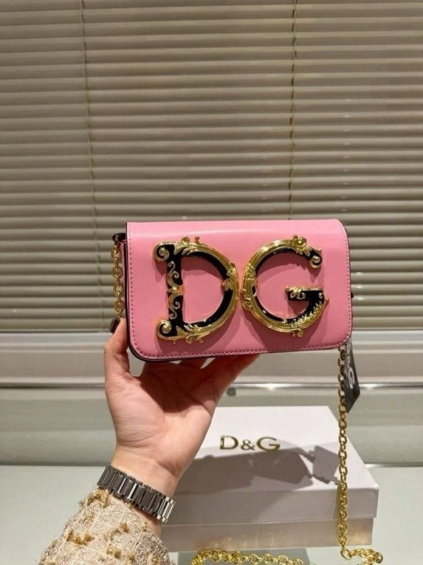 Dolce & Gabbana D&G Nappa Leather Shoulder Bag WIth OG Box & Dust
Bag (Pink-990)(BSB)