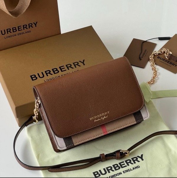 Burberry Bolsa Derby House Check Sling Bag With OG Box & Dust Bag 40681441 Brown(LB)