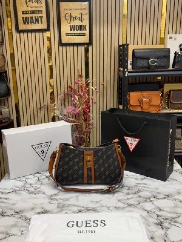 GUESS GINEVRA LOGO ELITE HANDBAG WITH BOX AND DUST BAG (COFFEE)(MT)