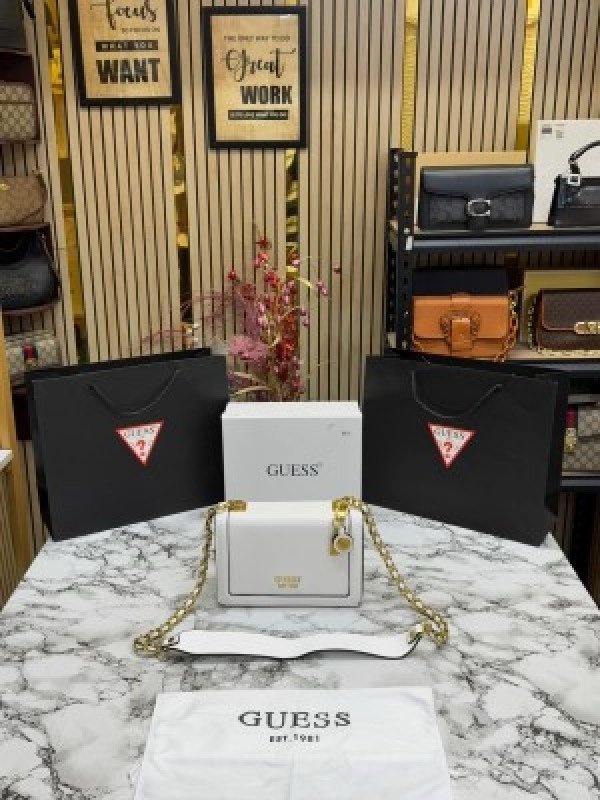 GUESS CONVERTIBLE XBODY HANDBAG WITH OG BOX AND DUST BAG WITH CARRY BAG PREMIUM QUALITY (WHITE) 1005(MT)