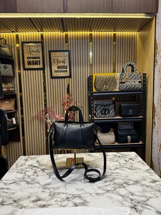 FEND I LEATHER BOWLING HANDBAG WITH SLING PREMIUM QUALITY WITH DUST BAG (BLACK)(MT)