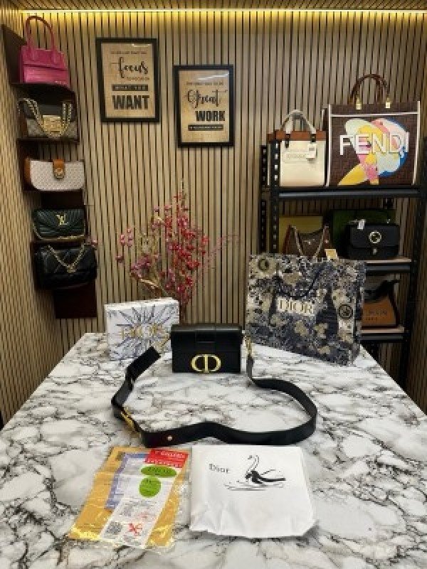 CHRISTIAN DIO R MONTAIGNE HANDBAG WITH OG BOX DUST BAG & CARRY BAG [BLACK](MT)