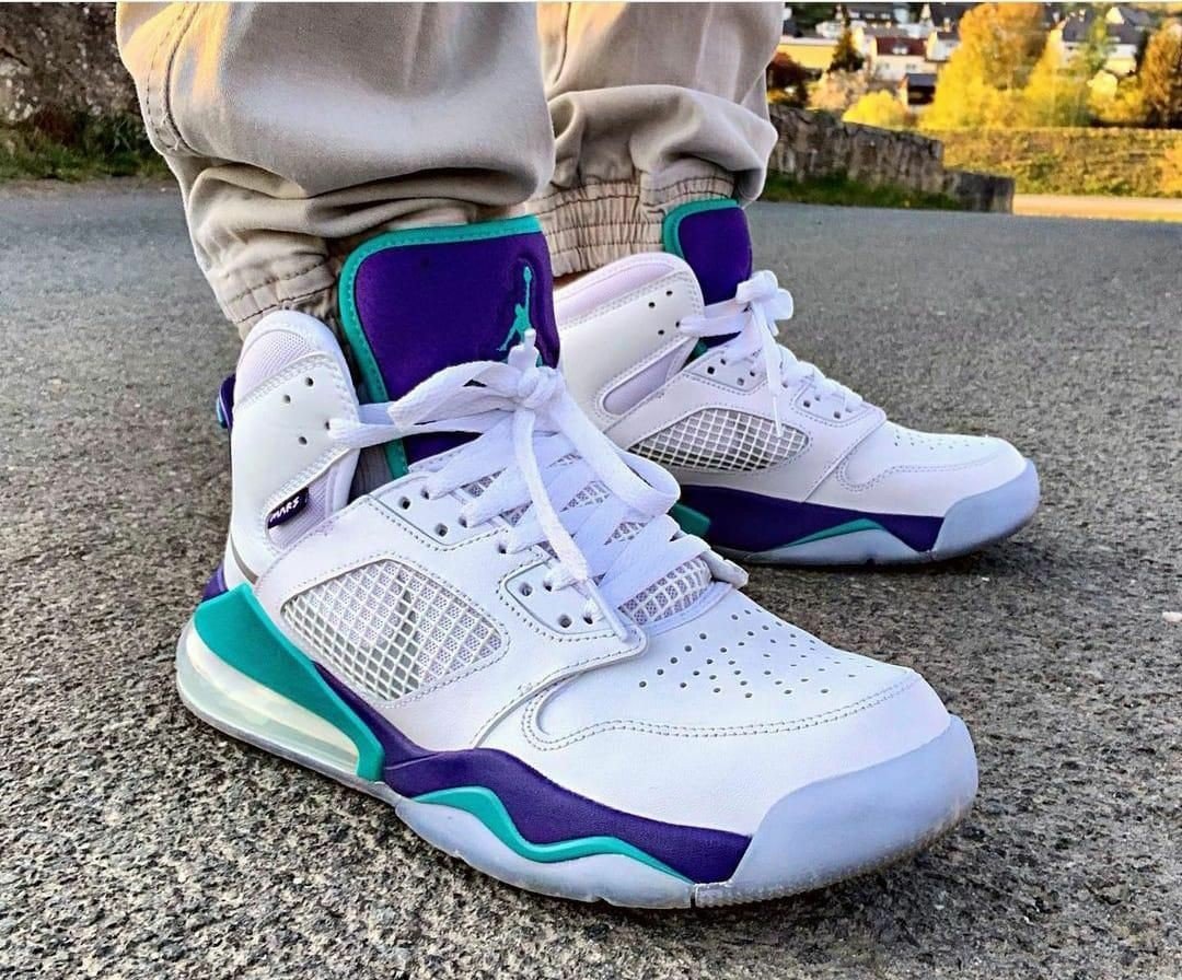 air jordan mars 270 grape white