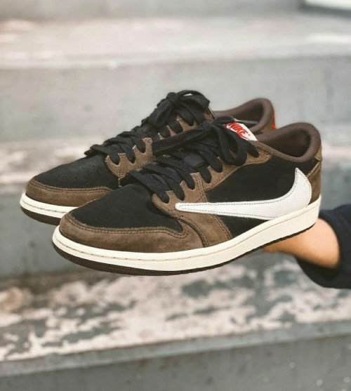 air jordan 1 low travis scott