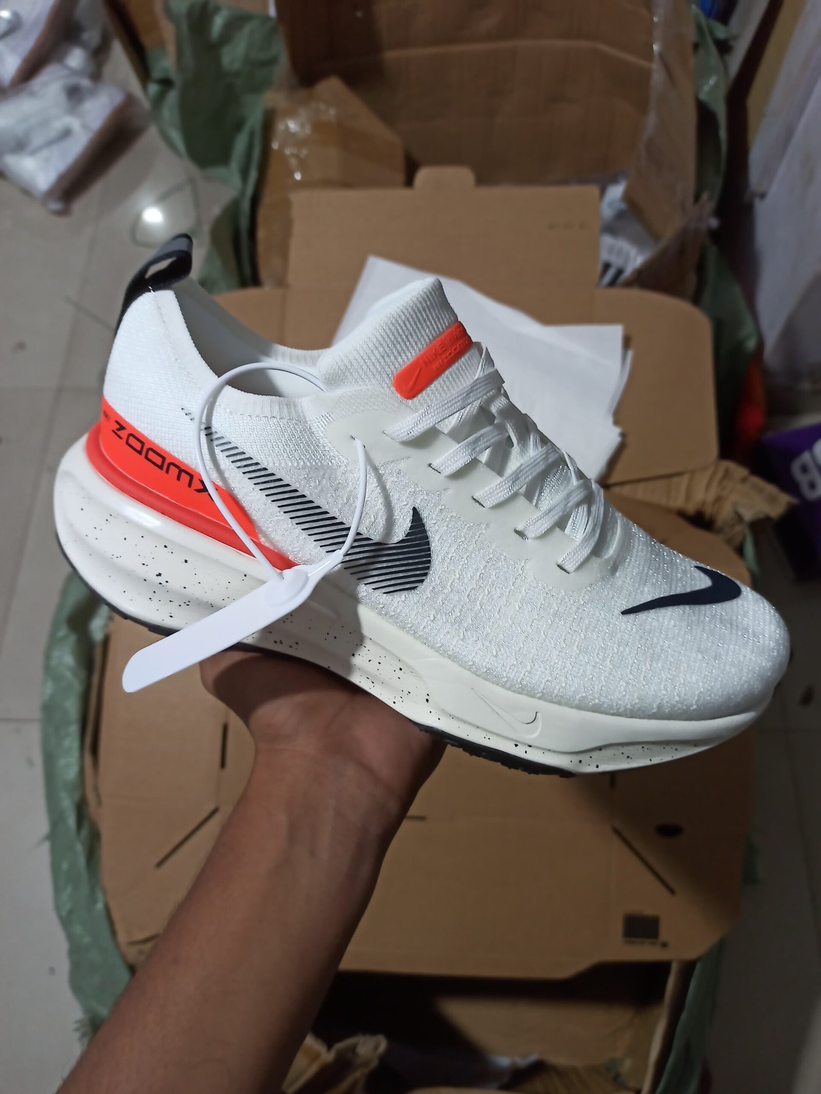 Zoom X Invincible Run Flyknit 3 White Bright Crimson Sale