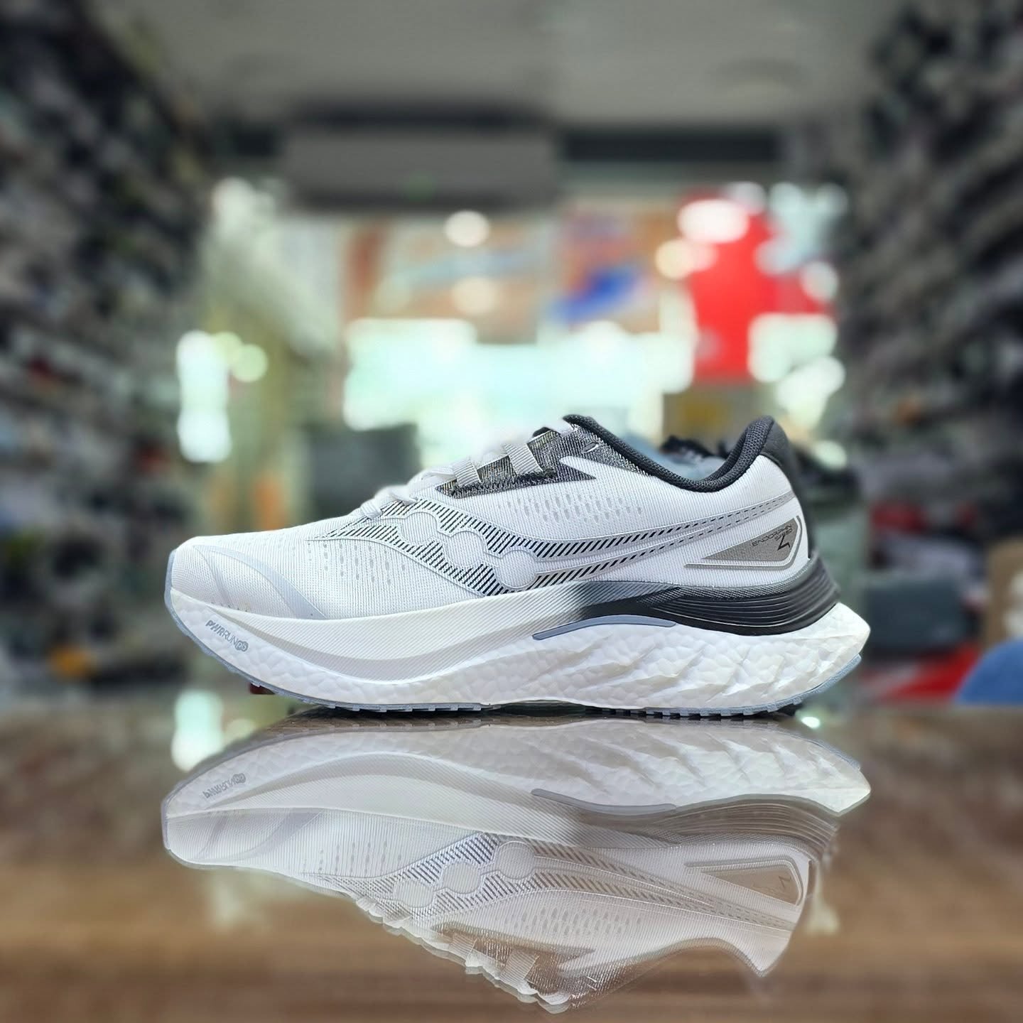 Saucony Endorphin Speed 4 Cloud