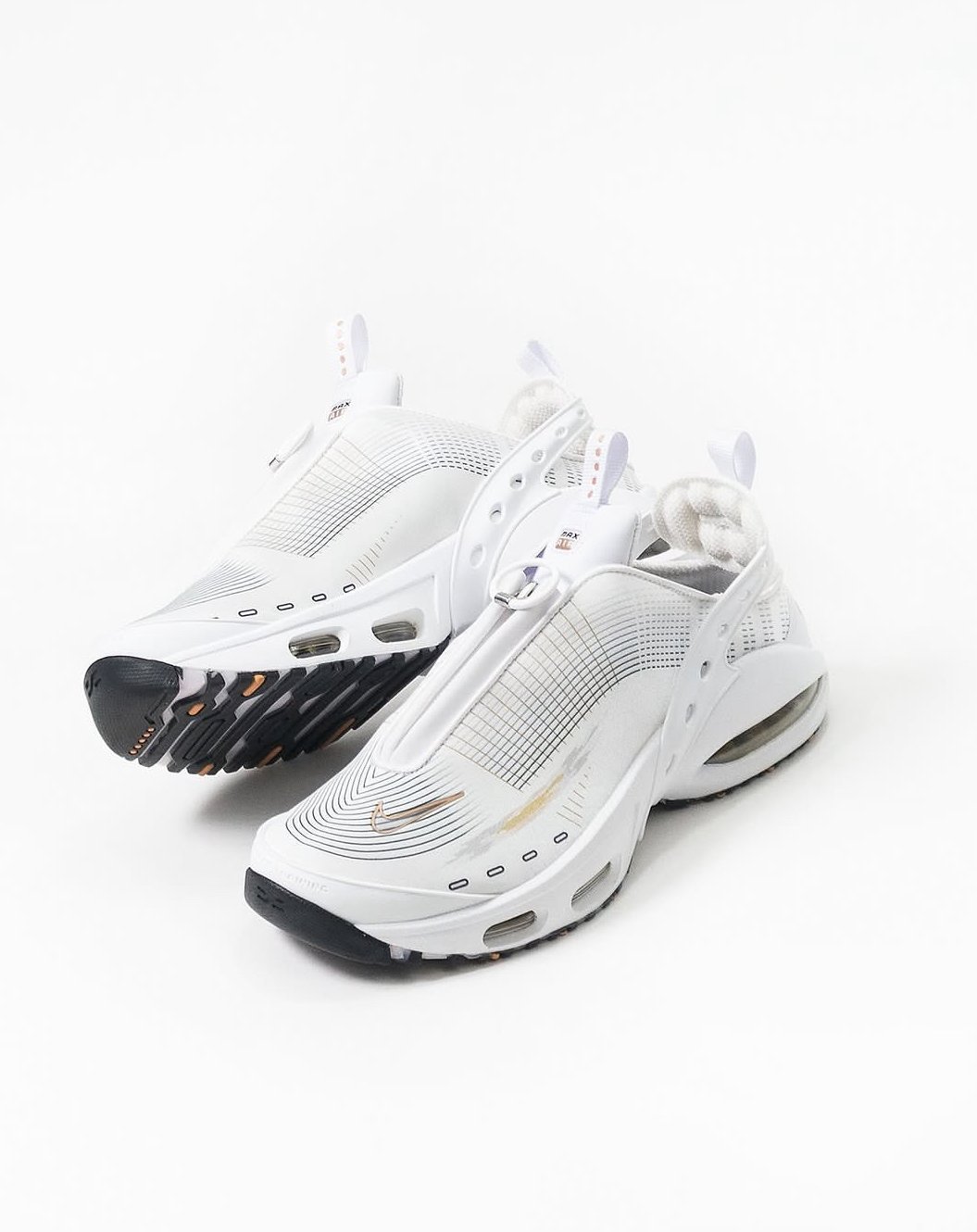 Nik.e Air Max Craze White Gold Metallic
