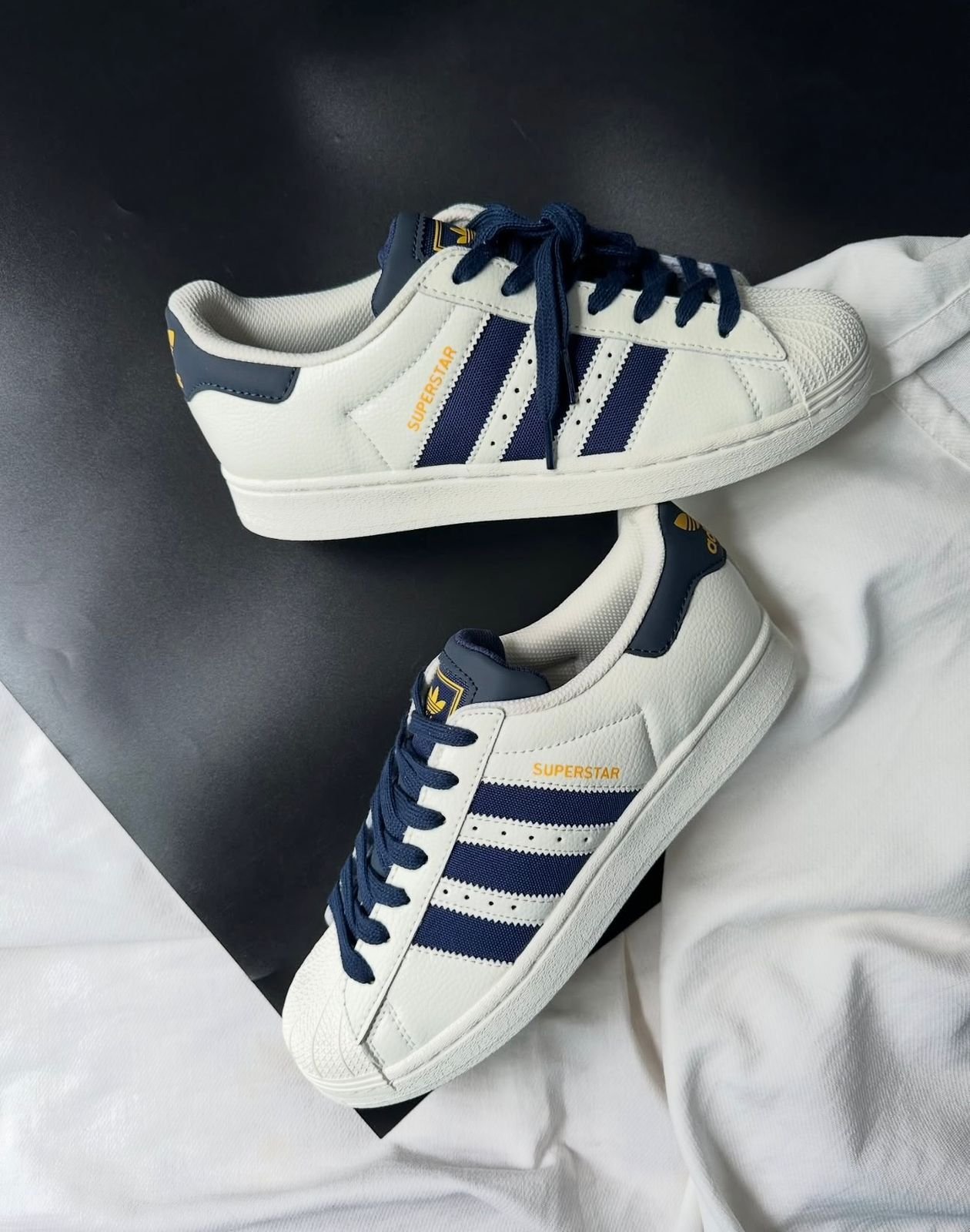 ADIDA.S SUPERSTAR WHITE NAVY 2025