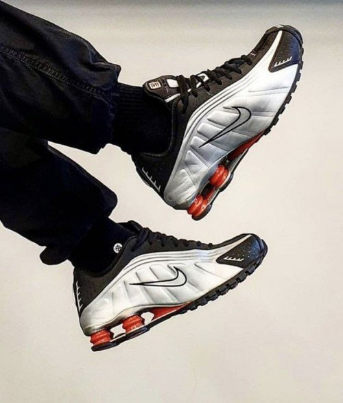 Nikke Shox R4 Black Metallic Silver