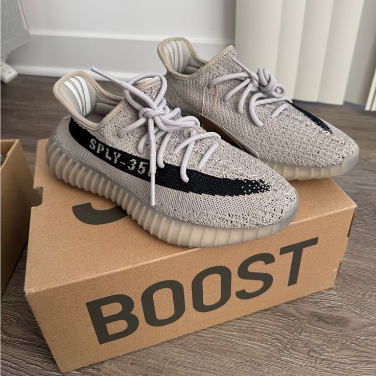 Adiddas Yeezy Boost 350 V2 Slate Semi UA With Accessories
