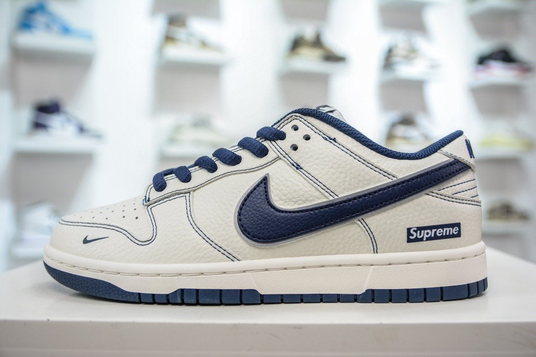 Supreme X Nikee Sb Dunk Low Navy