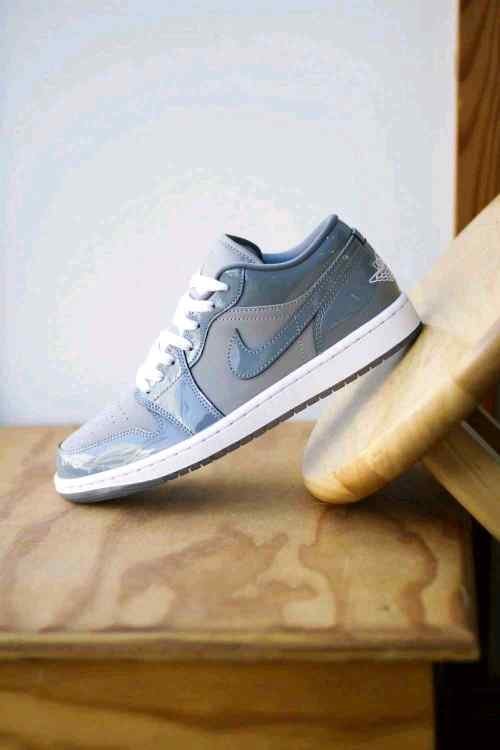 Air Jordan 1 Low SE Medium Grey Cool Grey White 468