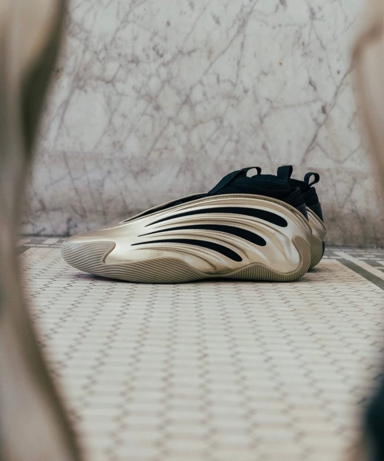 ADIDA.S HARDEN VOLUME 9 CYBER METALLIC